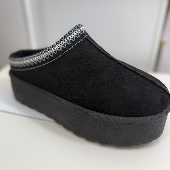 WOMEN BLACK  FUR PLATFORM SLIPPERS 2078 - Picture 4 of 7